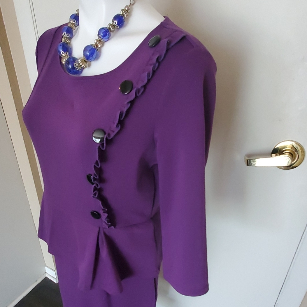 Dress - Picture 2 of 13